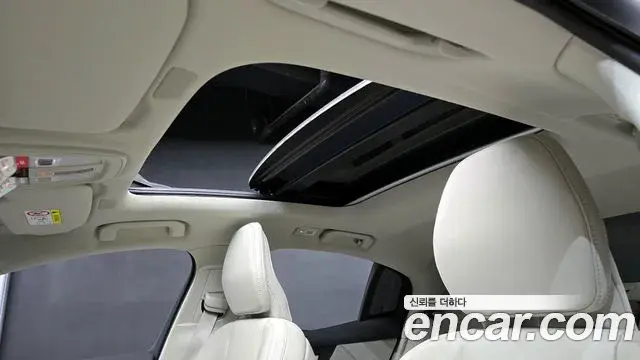 Volvo S60 2023 — ფოტო 11/20