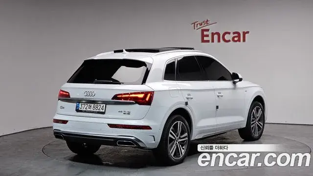 Audi Q5 2021 — ფოტო 3/20