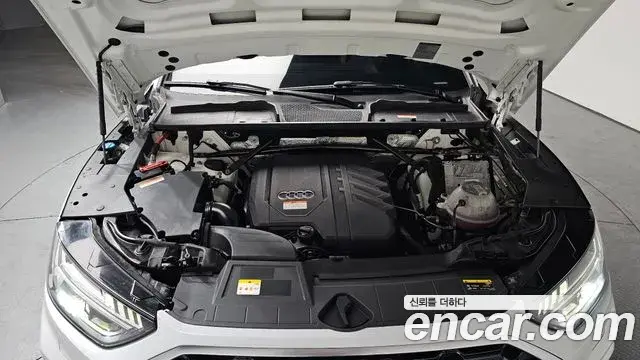 Audi Q5 2021 — ფოტო 6/20