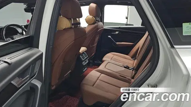 Audi Q5 2021 — ფოტო 13/20