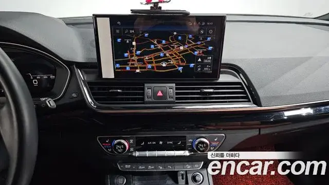 Audi Q5 2021 — ფოტო 4/20