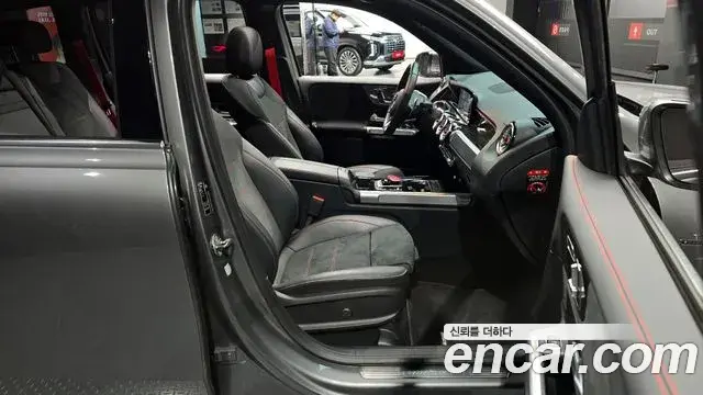 Mercedes-Benz GLB-Class 2022 — ფოტო 9/20