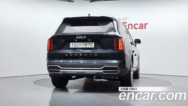 Kia Sorento 2021 — Photo 2/20
