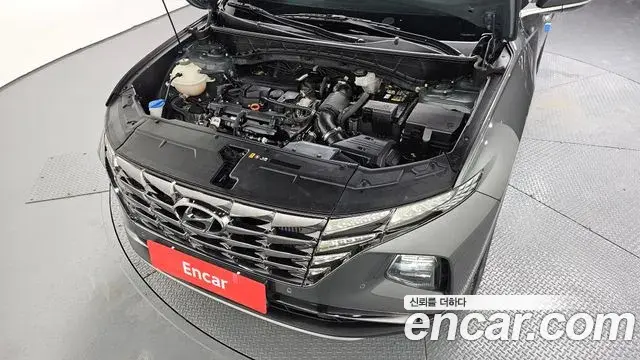 Hyundai Tucson Hybrid 2023 — Photo 13/20