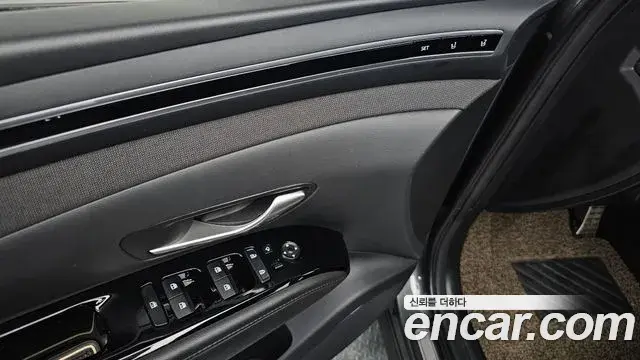 Hyundai Tucson Hybrid 2023 — Photo 14/20