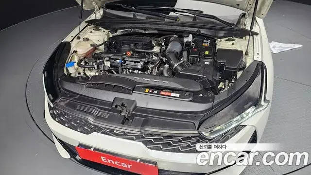 Kia K5 2021 — Şəkil 8/20
