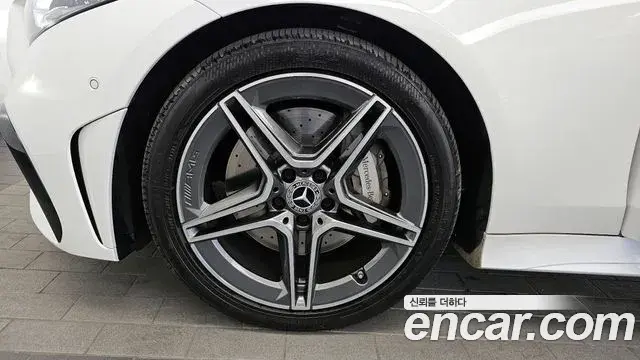 Mercedes-Benz CLS-Class 2022 — Photo 10/18
