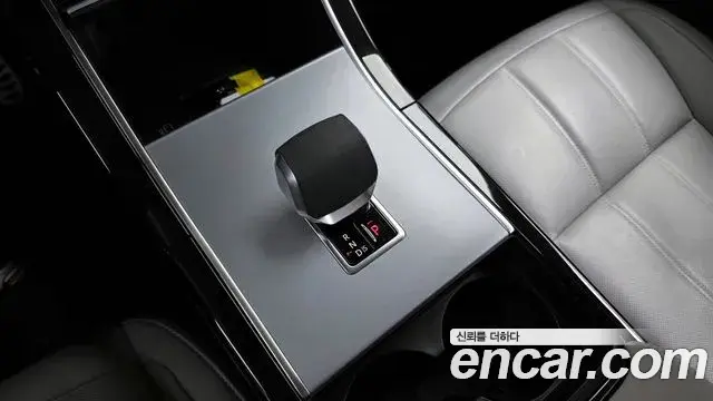 Land Rover Range Rover Evoque 2024 — ფოტო 8/20