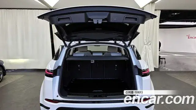 Land Rover Range Rover Evoque 2024 — ფოტო 2/20
