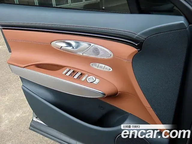 Genesis GV70 2022 — Şəkil 8/20