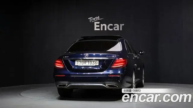 Mercedes-Benz E-Class 2019 — ფოტო 6/20