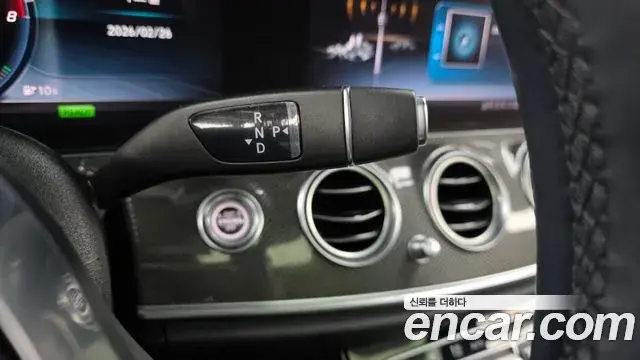 Mercedes-Benz E-Class 2019 — ფოტო 11/20