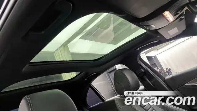 Mercedes-Benz E-Class 2019 — ფოტო 20/20