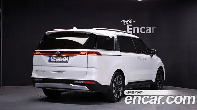 Kia Carnival 2020 — Фото 2/20
