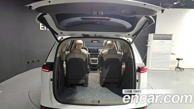Kia Carnival 2020 — Фото 20/20