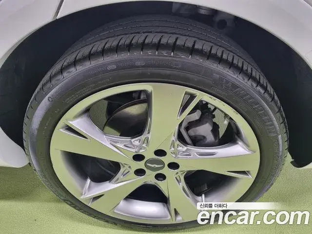 Genesis GV80 2021 — Photo 19/20