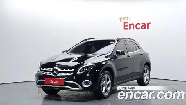 Mercedes-Benz GLA-Class 2018 — ფოტო 12/20