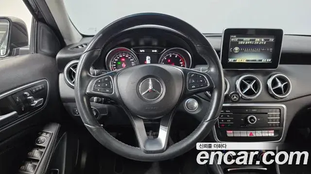 Mercedes-Benz GLA-Class 2018 — ფოტო 20/20