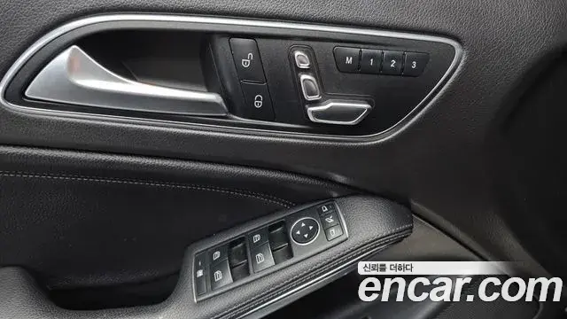 Mercedes-Benz GLA-Class 2018 — ფოტო 7/20