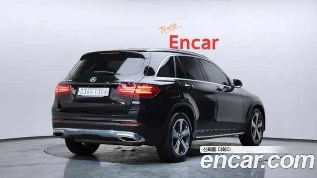 Mercedes-Benz GLC-Class 2019 — Şəkil 2/20