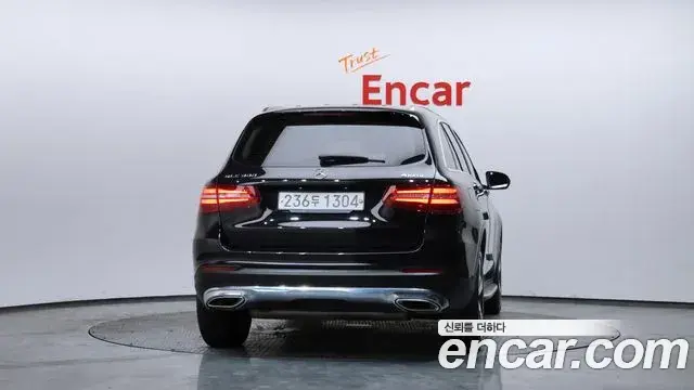 Mercedes-Benz GLC-Class 2019 — Şəkil 12/20