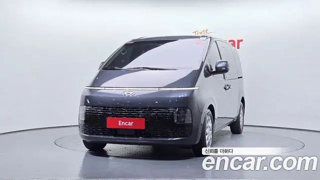 Hyundai Staria 2023 — ფოტო 2/20