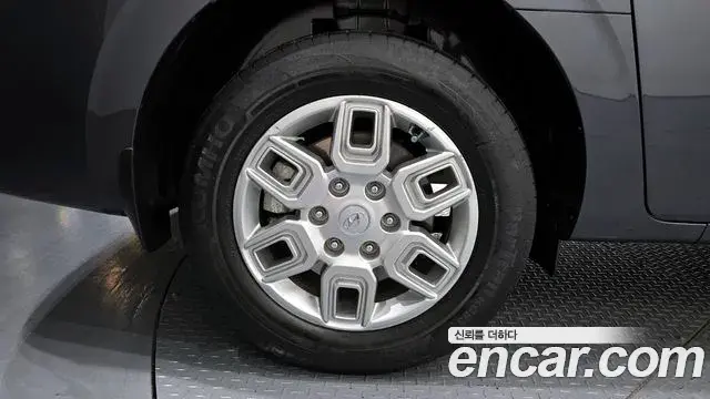 Hyundai Staria 2023 — ფოტო 15/20