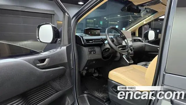 Hyundai Staria 2023 — ფოტო 3/20