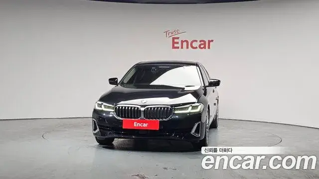 BMW 5 Series 2021 — ფოტო 20/20