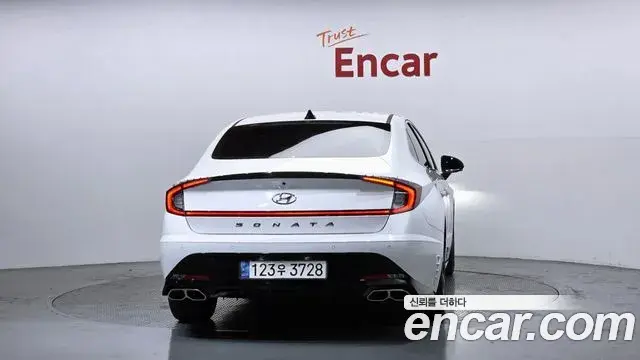 Hyundai Sonata Hybrid 2021 — Şəkil 8/20