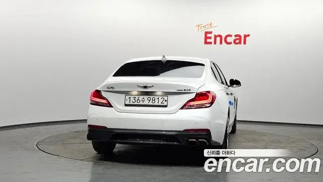 Genesis G70 2019 — Şəkil 9/20