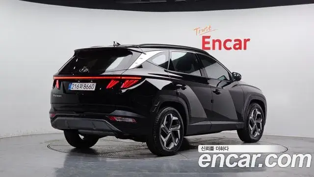 Hyundai Tucson Hybrid 2023 — Photo 13/20
