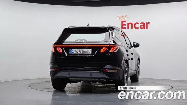 Hyundai Tucson Hybrid 2023 — Photo 14/20