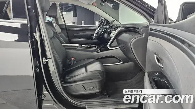 Hyundai Tucson Hybrid 2023 — Photo 15/20