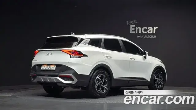 Kia Sportage 2022 — ფოტო 1/20