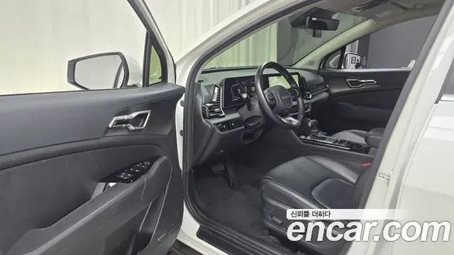 Kia Sportage 2022 — ფოტო 4/20