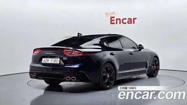 Kia Stinger 2019 — Фото 2/20