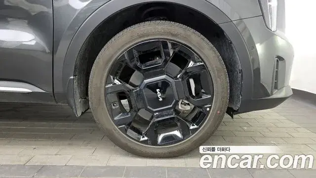 Kia Sorento 2023 — Фото 5/20