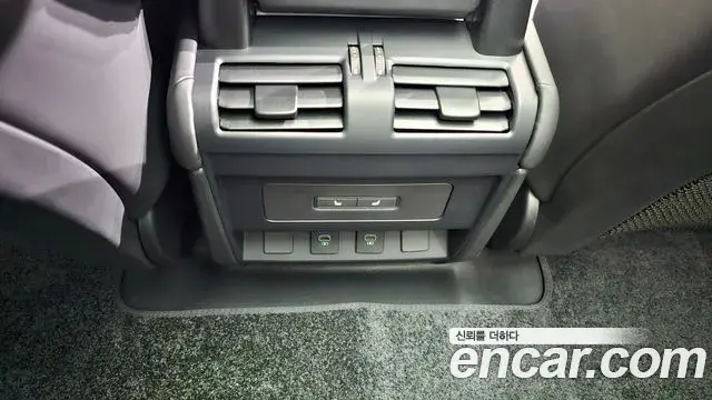 Land Rover Defender 2025 — Şəkil 11/20