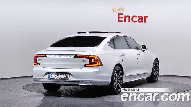 Volvo S90 2024 — Photo 3/20