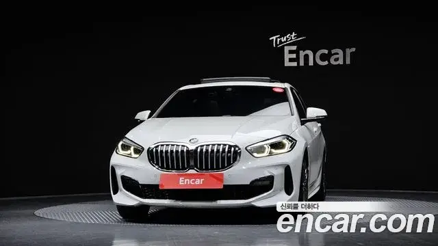 BMW 1 Series 2023 — Photo 2/20