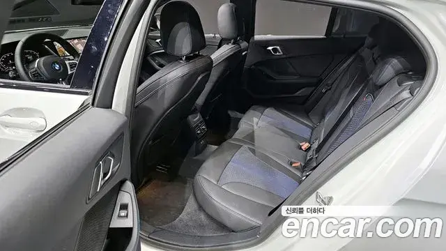 BMW 1 Series 2023 — Photo 17/20
