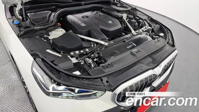BMW 5 Series 2025 — Photo 16/20