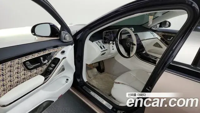 Mercedes-Benz S-Class 2023 — Фото 10/20