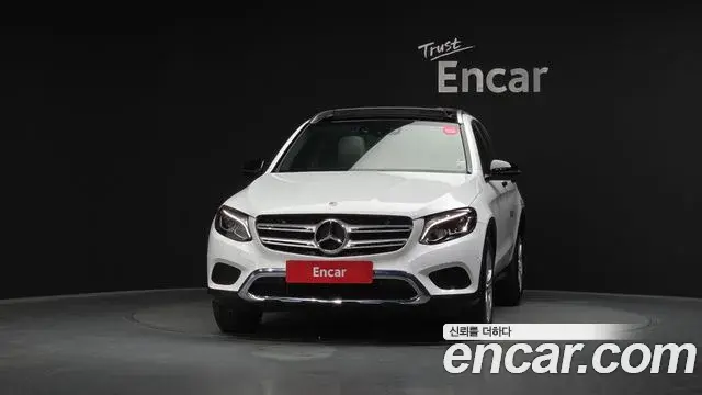 Mercedes-Benz GLC-Class 2018 — Şəkil 16/20