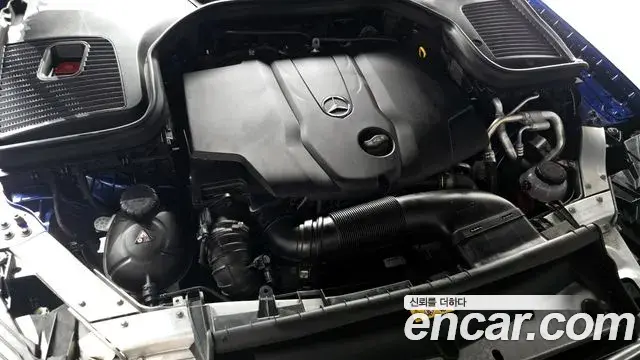 Mercedes-Benz GLC-Class 2018 — Şəkil 12/20