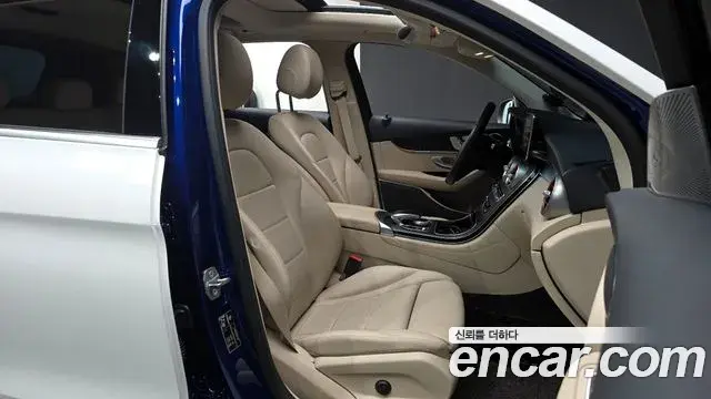 Mercedes-Benz GLC-Class 2018 — Şəkil 15/20