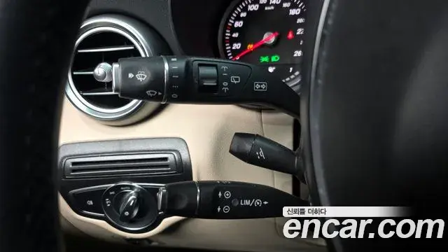 Mercedes-Benz GLC-Class 2018 — Şəkil 3/20