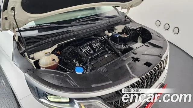 Kia Carnival 2021 — Photo 14/20