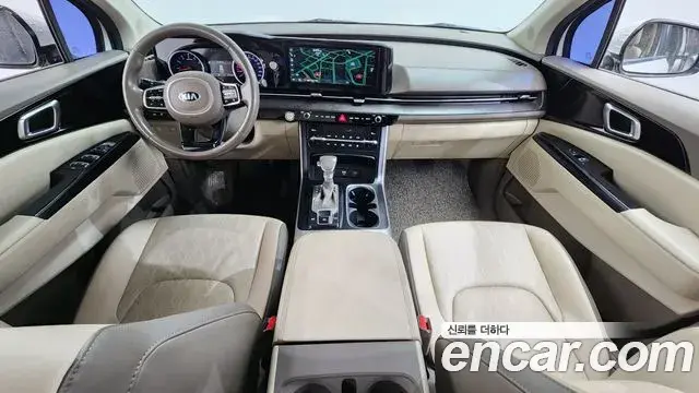 Kia Carnival 2021 — Photo 10/20